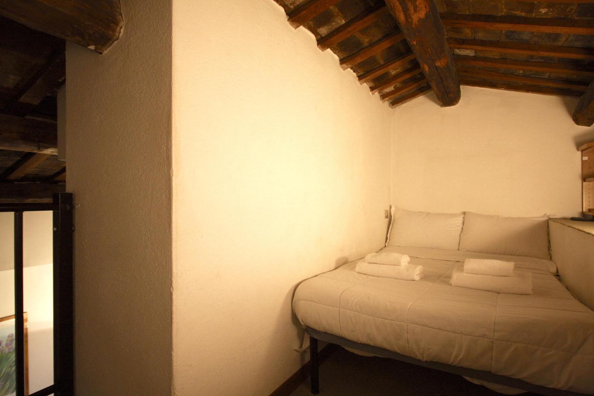 Apartment Floor In Campo De Fiori