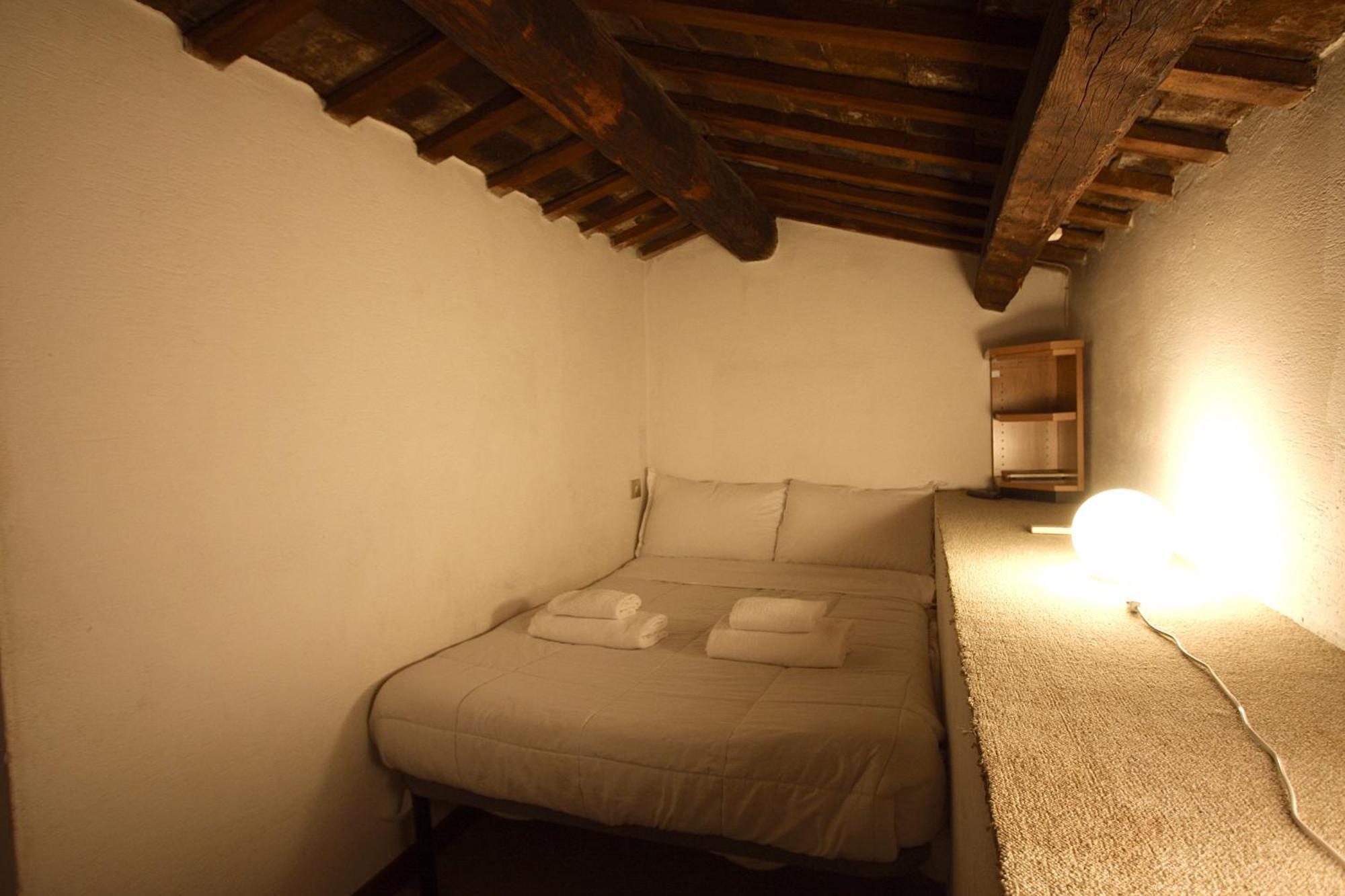 Apartment Floor In Campo De Fiori *